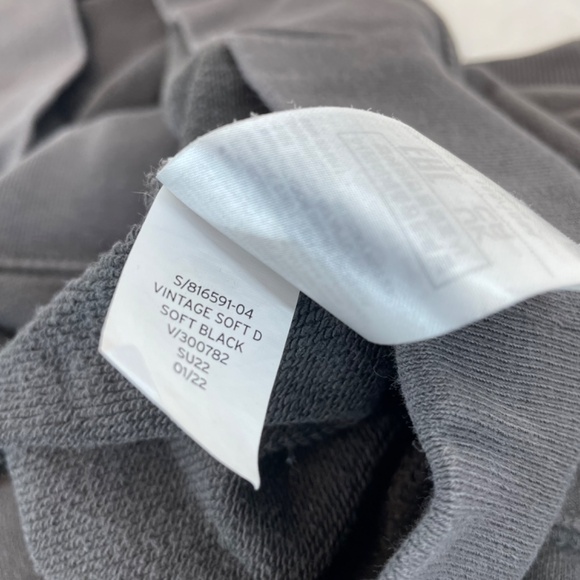 GAP Long Sleeve Crewneck Lightweight Sweater Gray Men’s Size Extra Large - Picture 2 of 10